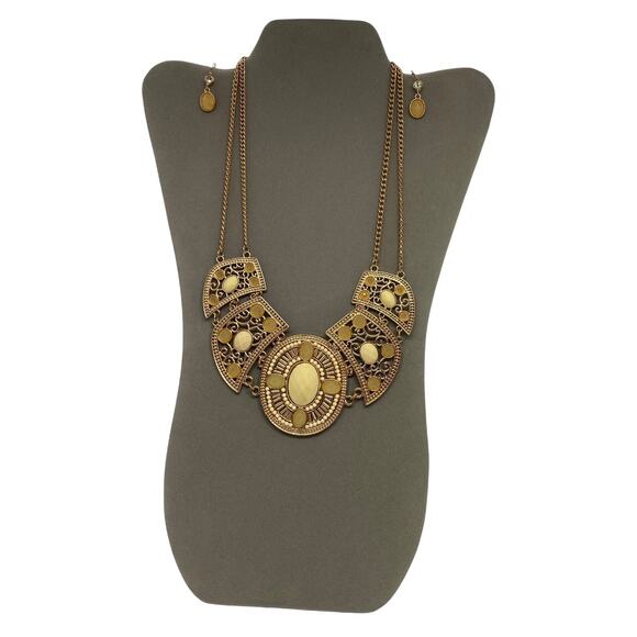 Contemporary Gold Metal Chain Pendant Necklace & Pierced Earrings Set Fashion - Picture 12 of 12